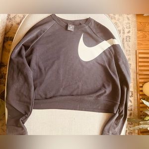 Oversized Nike cropped sweatshirt